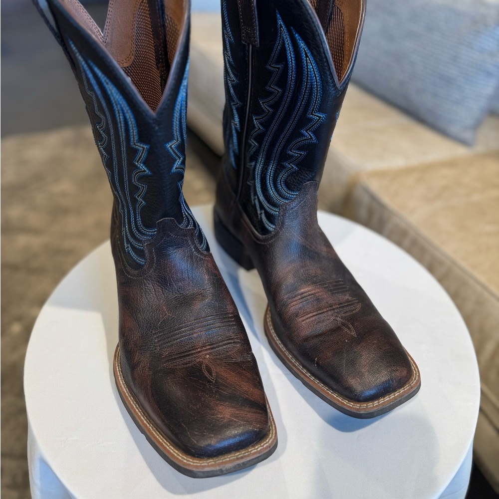 Ariat Sport Big Country Wide Square Toe Cowboy Boot, Like New, See Flaw Details - Picture 9 of 11